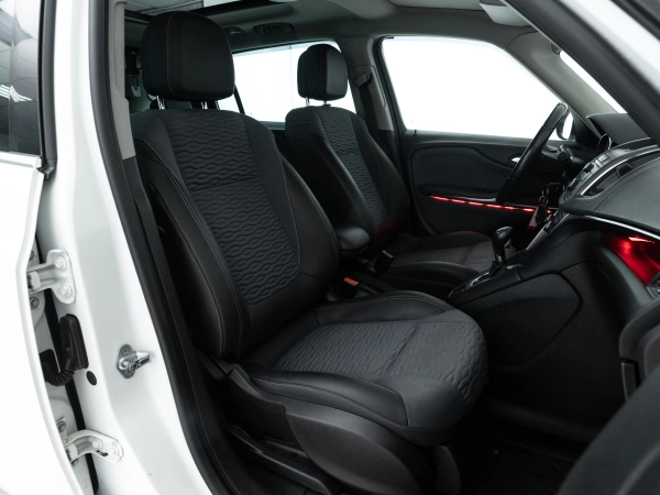 Opel Zafira, C фото №11