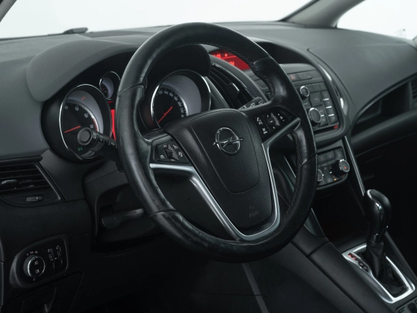 Opel Zafira, C фото №14