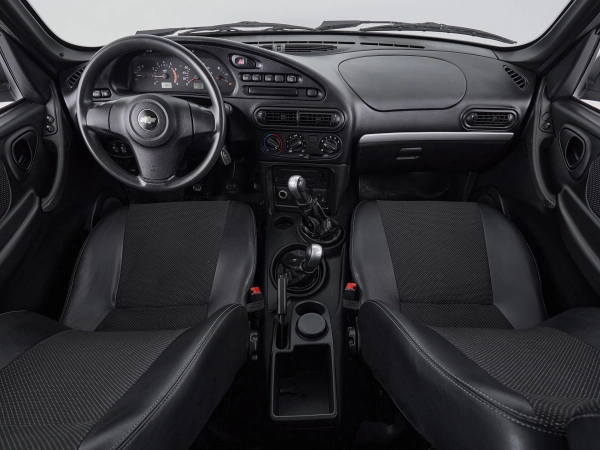 Chevrolet Niva, I Рестайлинг фото №8