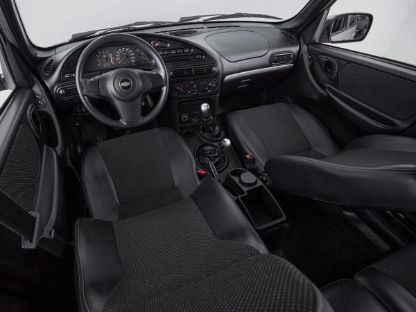Chevrolet Niva, I Рестайлинг фото №9