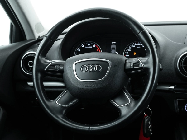 Audi A3, III (8V) фото №17