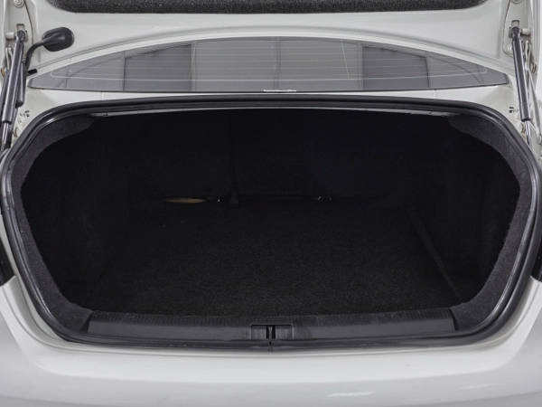 Volkswagen Jetta, V фото №7