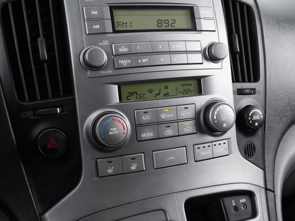 Hyundai Grand Starex, I фото №17