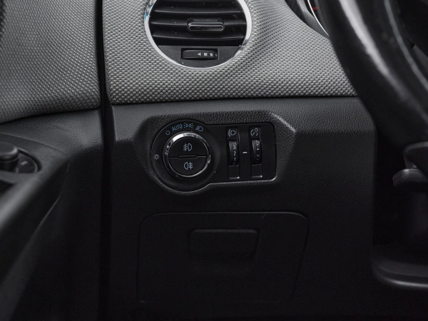 Chevrolet Cruze, I Рестайлинг фото №15