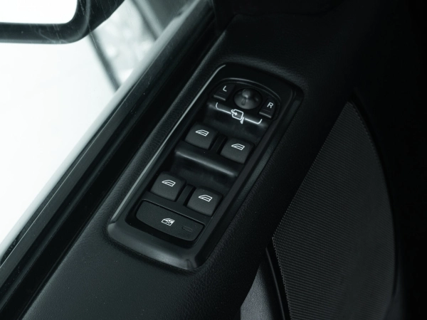 Land Rover Discovery, IV фото №12
