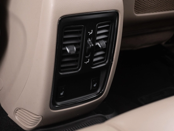 Jeep Grand Cherokee, IV (WK2) фото №23