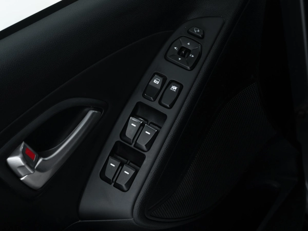 Hyundai ix35, I фото №12