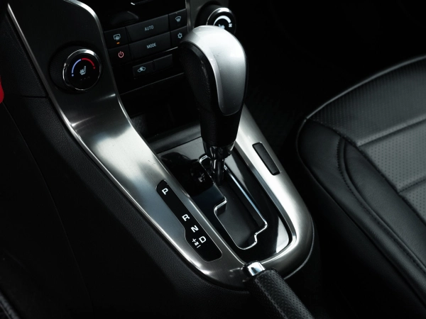 Chevrolet Cruze, I Рестайлинг фото №14