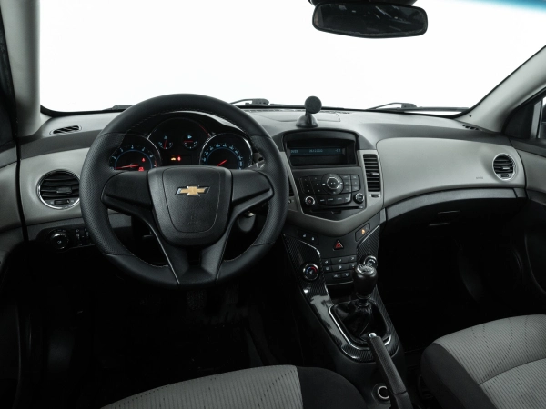 Chevrolet Cruze, I Рестайлинг фото №9