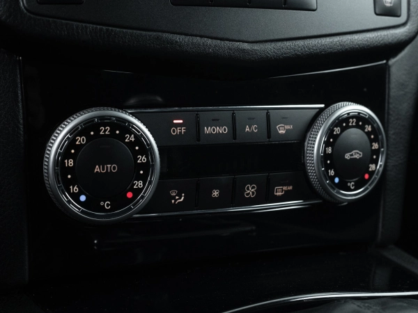 Mercedes-Benz C-Класс, III (W204) фото №14