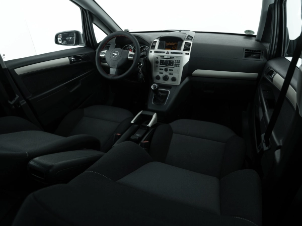 Opel Zafira, B Рестайлинг фото №10