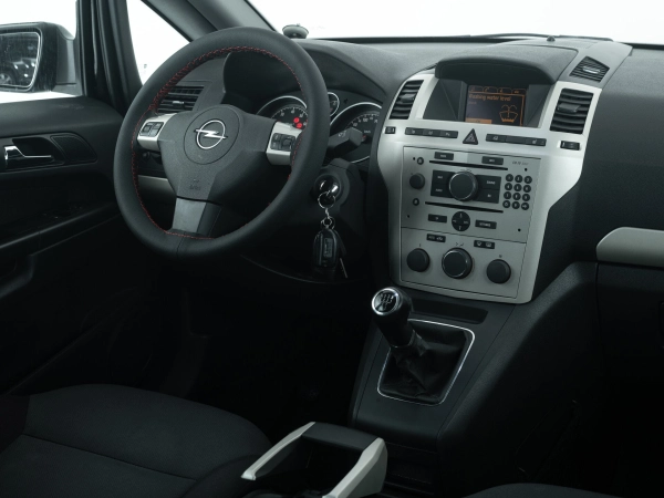 Opel Zafira, B Рестайлинг фото №16