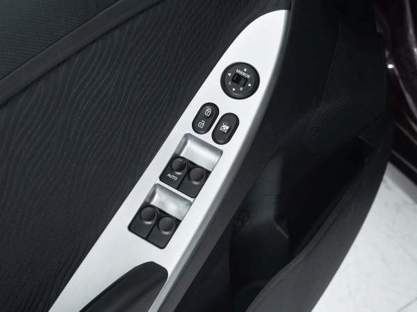 Hyundai Solaris, I фото №12