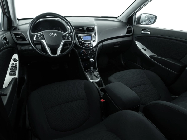 Hyundai Solaris, I фото №9