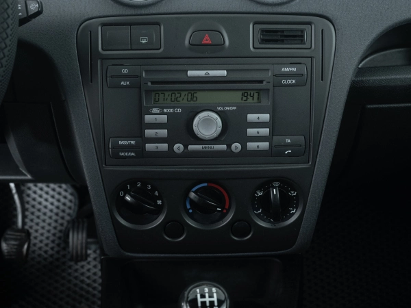Ford Fusion, I Рестайлинг фото №14