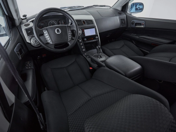 SsangYong Kyron, I Рестайлинг фото №9