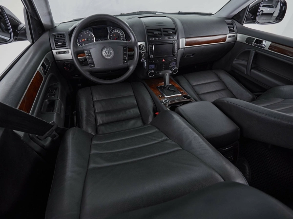 Volkswagen Touareg, I Рестайлинг фото №10