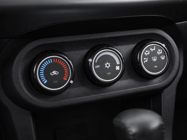 Mitsubishi Lancer, X фото №13