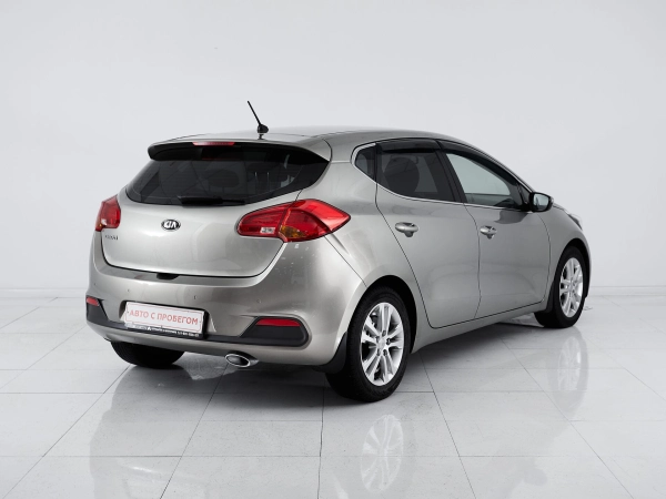 Kia Ceed, II фото №4