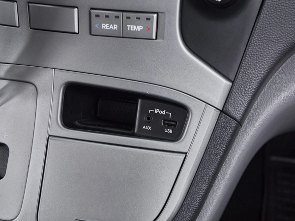 Hyundai H-1, II фото №13