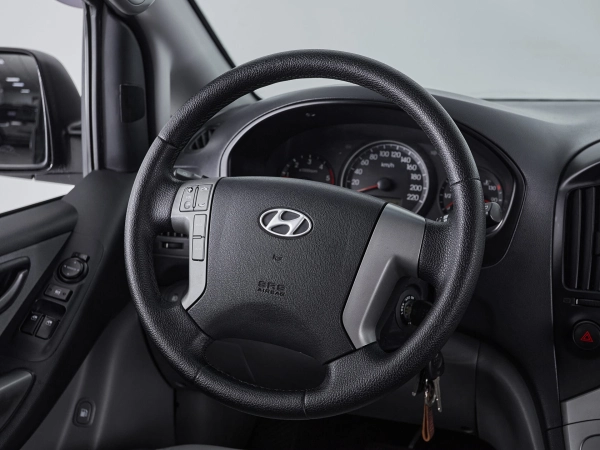 Hyundai H-1, II фото №15