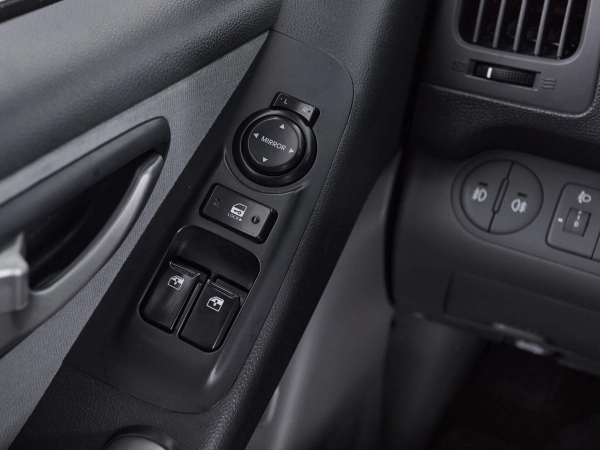 Hyundai H-1, II фото №16