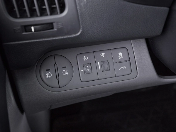 Hyundai H-1, II фото №17