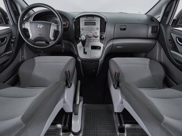 Hyundai H-1, II фото №8