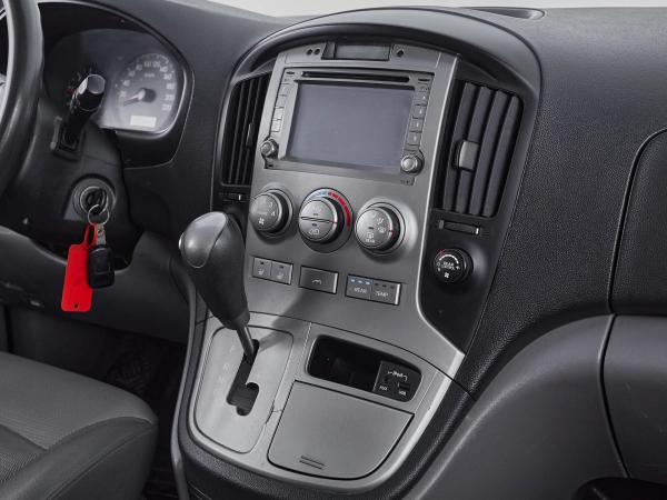 Hyundai Grand Starex, I фото №12