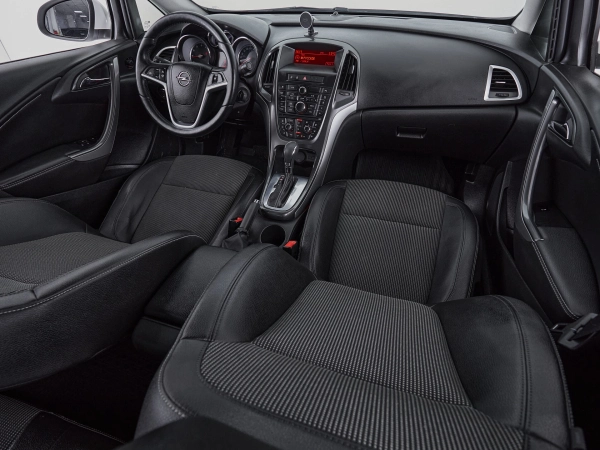 Opel Astra, J Рестайлинг фото №9