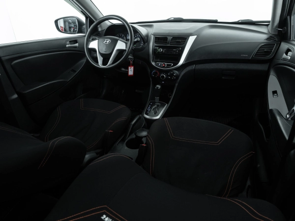 Hyundai Solaris, I фото №10