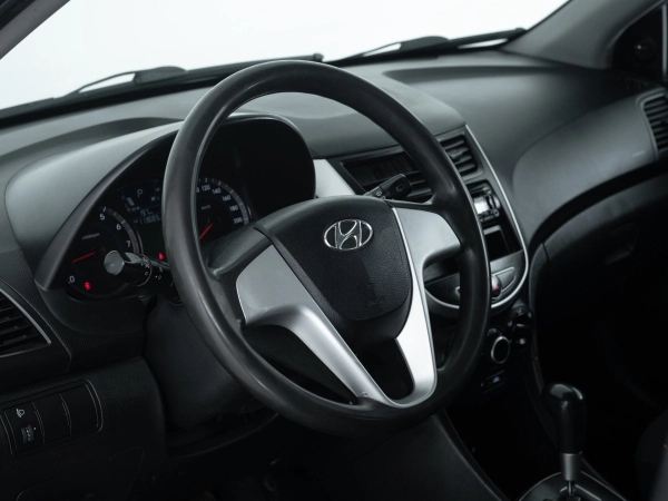 Hyundai Solaris, I фото №12
