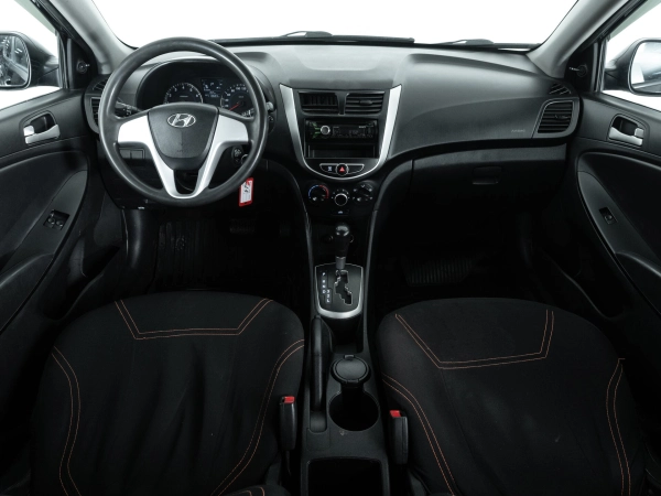 Hyundai Solaris, I фото №8