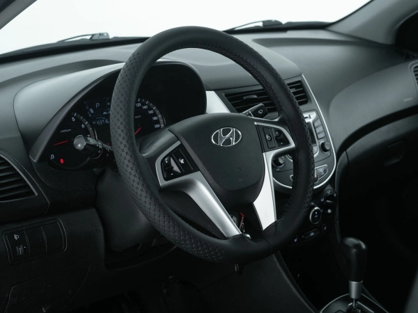 Hyundai Solaris, I фото №12