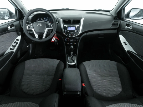 Hyundai Solaris, I фото №8