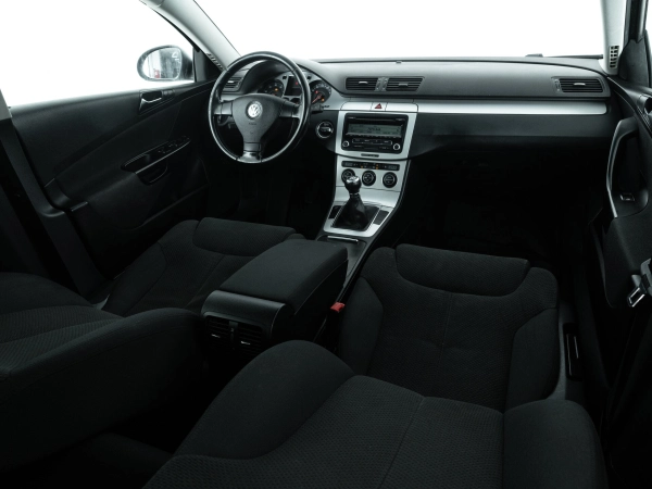 Volkswagen Passat, B6 фото №10