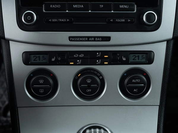 Volkswagen Passat, B6 фото №18