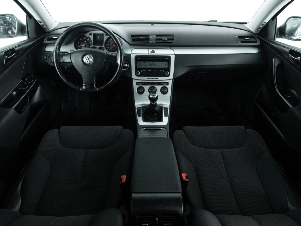 Volkswagen Passat, B6 фото №8