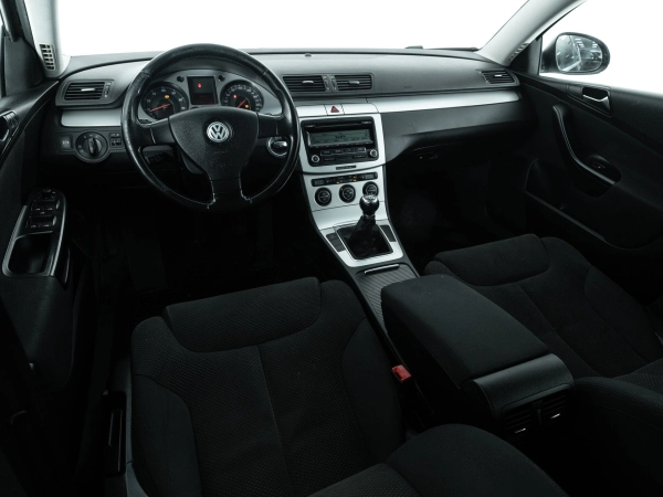 Volkswagen Passat, B6 фото №9