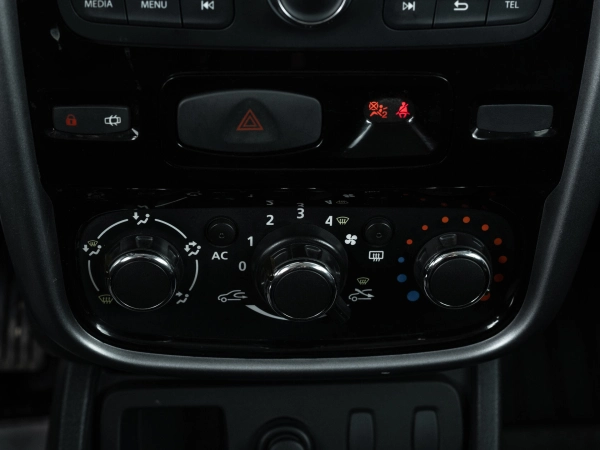Renault Duster, I фото №17
