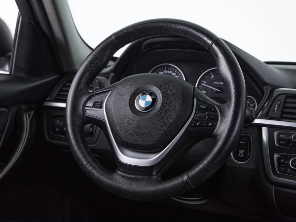 BMW 3 серии, VI (F3x) фото №17