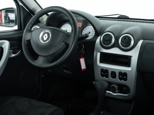 Renault Sandero, I фото №14