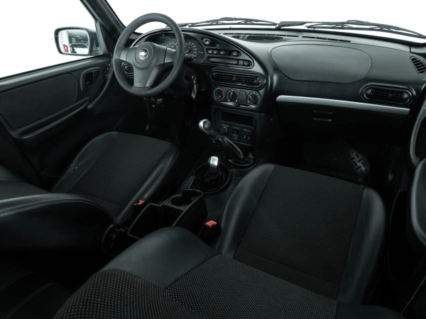 Chevrolet Niva, I Рестайлинг фото №10