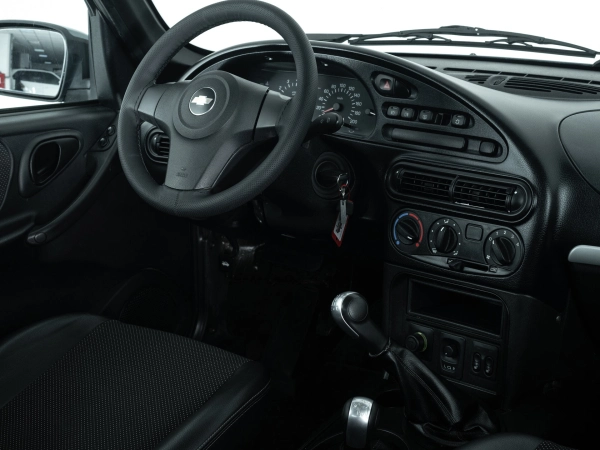 Chevrolet Niva, I Рестайлинг фото №16