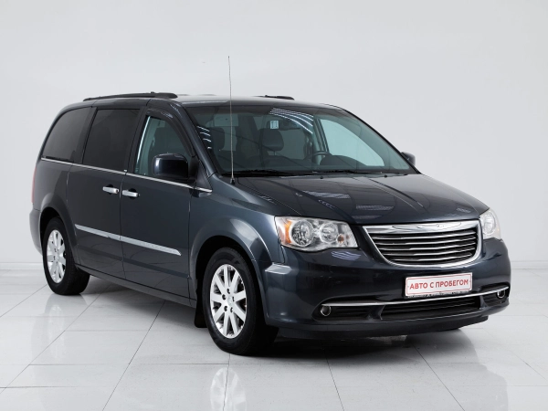 Chrysler Town & Country, V Рестайлинг фото №3