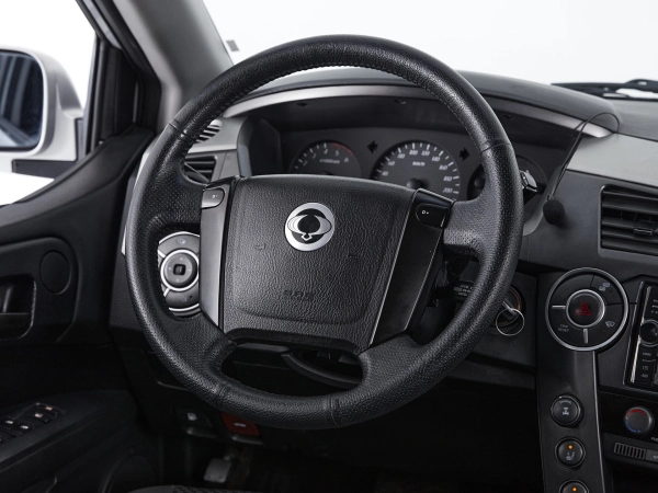 SsangYong Kyron, I Рестайлинг фото №12