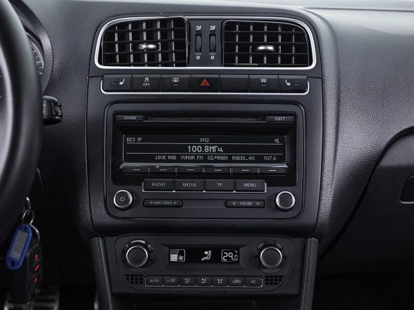 Volkswagen Polo, V фото №8
