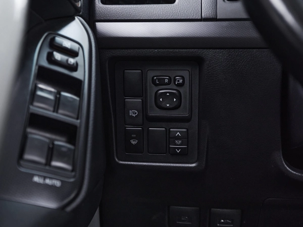 Toyota Land Cruiser Prado, 150 Series фото №20