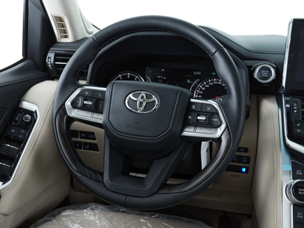 Toyota Land Cruiser, 300 Series фото №19