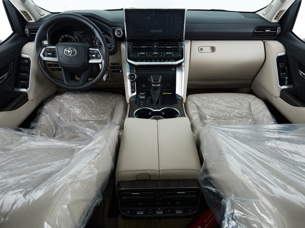 Toyota Land Cruiser, 300 Series фото №8